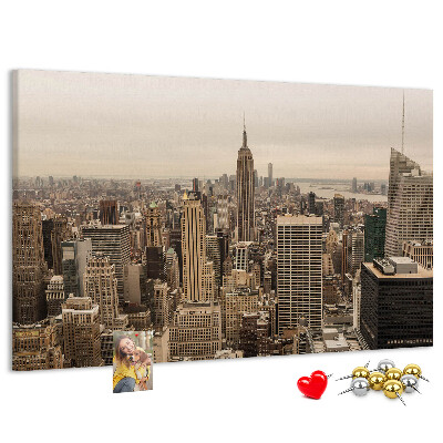 Prikbord met de skyline van New York en wolkenkrabbers