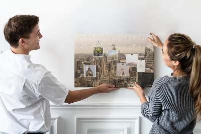 Prikbord met de skyline van New York en wolkenkrabbers