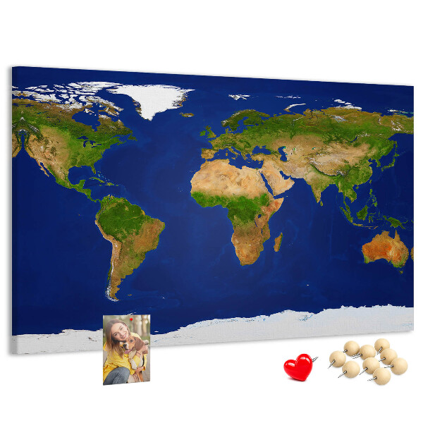 Wereldkaart prikbord met gekleurde spelden