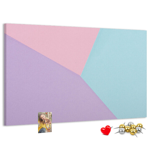 Prikbord met geometrische vormen in pastelkleuren