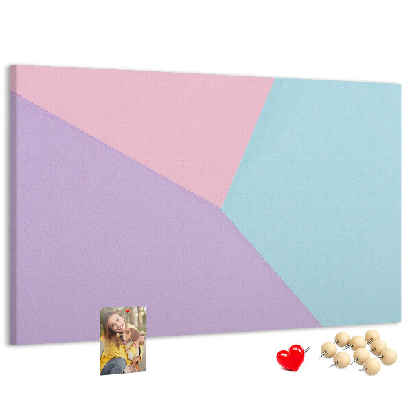 Prikbord met geometrische vormen in pastelkleuren