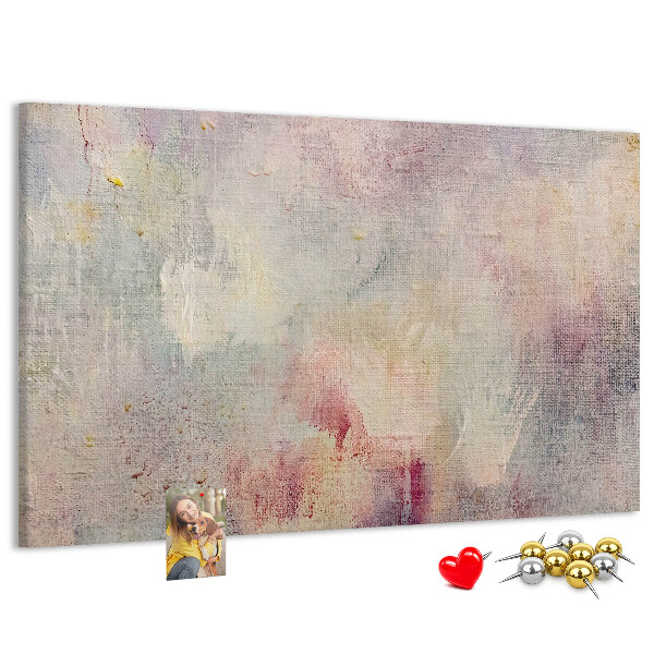 Kurken prikbord met een achtergrond in subtiele pastelkleuren