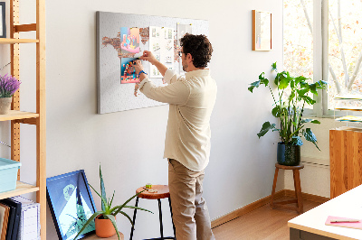 Prikbord wereldkaart in baksteenstijl