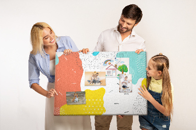 Prikbord met kleurrijke abstracte vormen en patronen