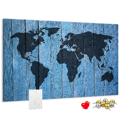 Wereldkaart op een houten achtergrond prikbord