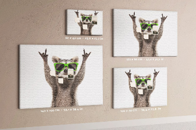 Kurk prikbord met gekke wasbeer met groene bril
