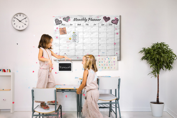 Kurk prikbord maandplanner met hartjes en patronen