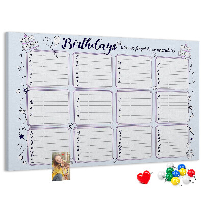 Verjaardagskalender met kleurrijke accenten en prikbord