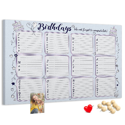 Verjaardagskalender met kleurrijke accenten en prikbord