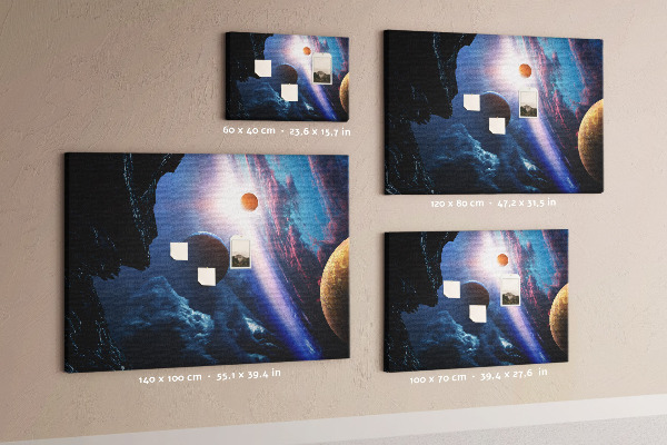 Kurk prikbord met ruimtelandschap met planeten en wolken