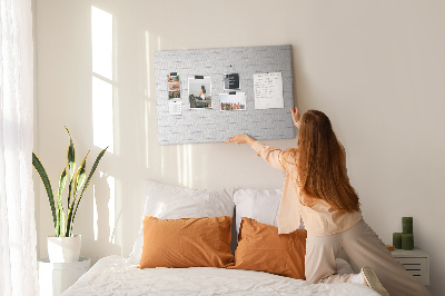 Kurk prikbord met witte houtlook