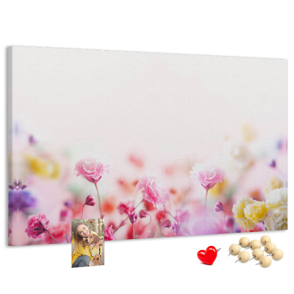 Kurkbord met bloemenpatroon in pasteltinten