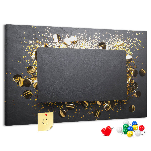 met gouden confetti op een zwarte achtergrond