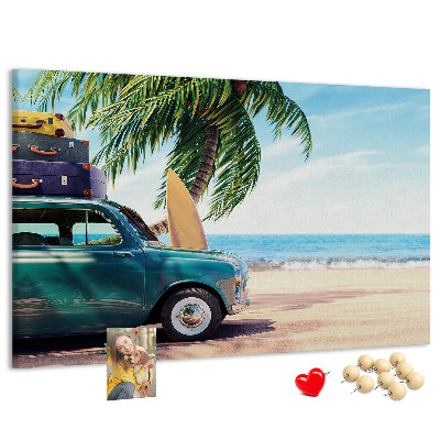 Kurken prikbord voor een vakantietrip naar de kust met de auto