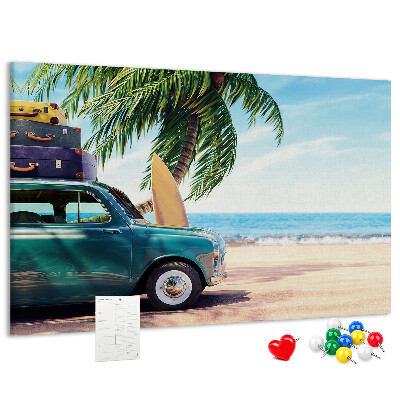 Kurken prikbord voor een vakantietrip naar de kust met de auto