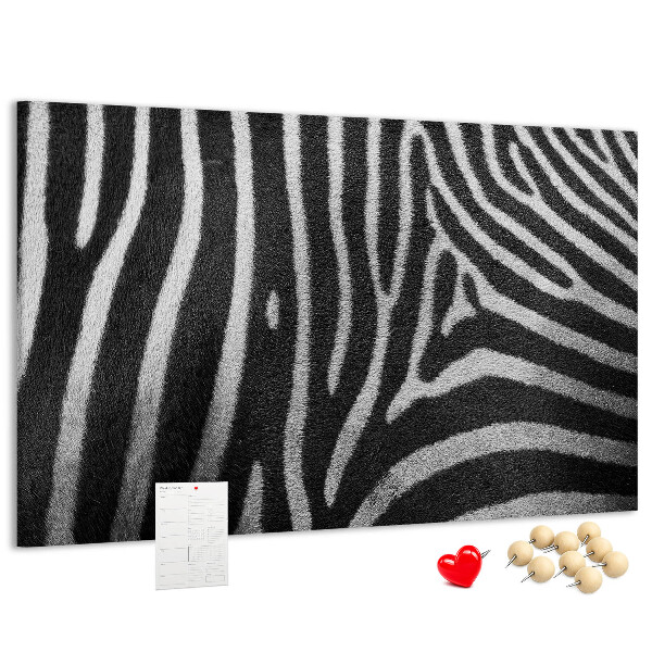 Prikbord met zwart-witte zebrastrepen