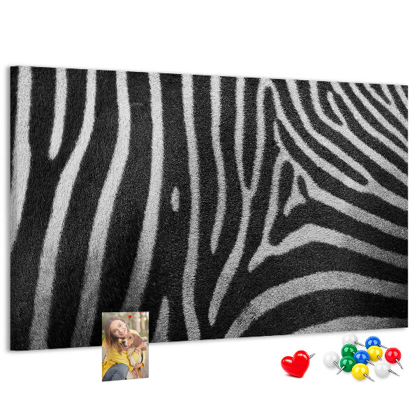Prikbord met zwart-witte zebrastrepen