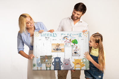 Kurkbord met kleurrijke weekplanner en dierenprint