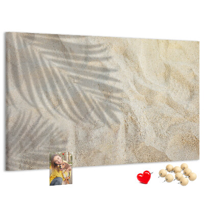 Kurkbord warm strandzand met subtiele schaduwen