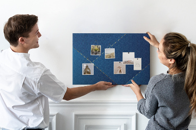 Kurk prikbord met elegante geometrische patronen in blauwe tinten