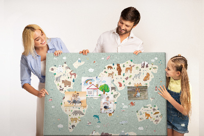Prikbord met dieren van de wereld op een kleurrijke kaart