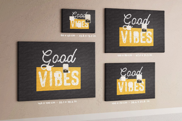 Kurkbord met een positieve boodschap op een donkere achtergrond