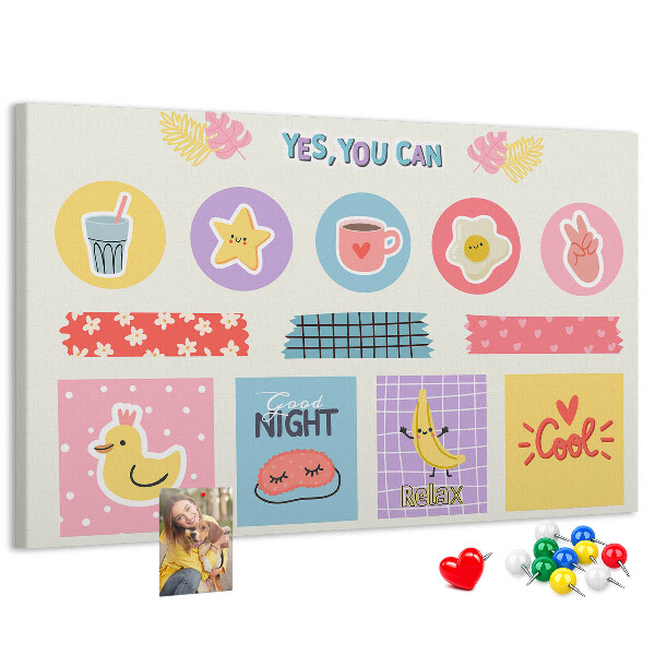 Prikbord met kleurrijke motieven en positieve slogans
