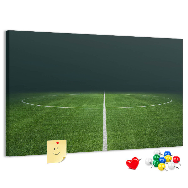 Kurk prikbord voetbalveld met belijning en gras