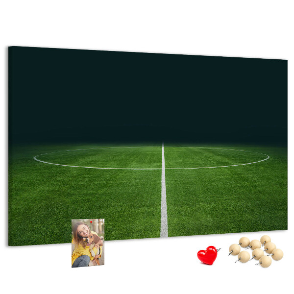 Kurk prikbord voetbalveld met belijning en gras