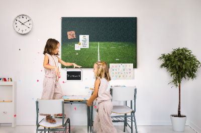 Kurk prikbord voetbalveld met belijning en gras