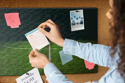 Kurk prikbord voetbalveld met belijning en gras