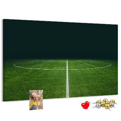 Kurk prikbord voetbalveld met belijning en gras
