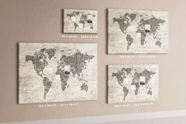 Prikbord met een wereldkaart en krantentextuur
