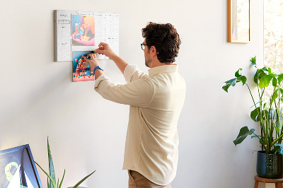 Kurkbord planner met een raster voor tijdsindeling