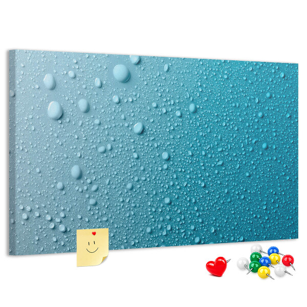met waterdruppels op een blauwe achtergrond