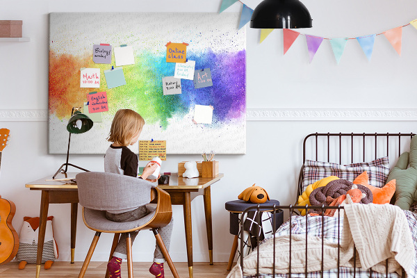 Kurkbord met een kleurrijk regenboogdesign