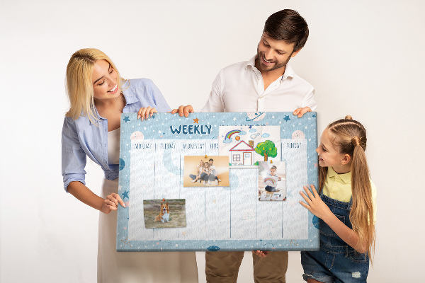 Kurken prikbord weekplanner in futuristische stijl