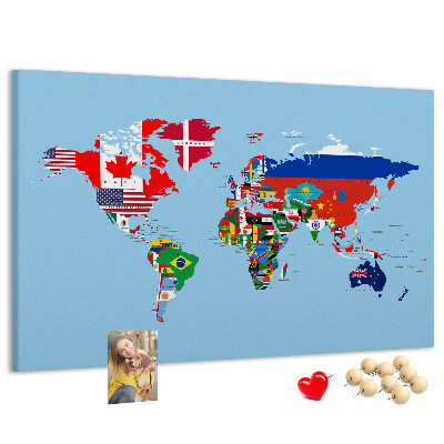 Kurkbord wereldkaart met landvlaggen