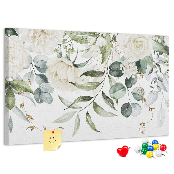 met bloemmotieven en groene bladeren