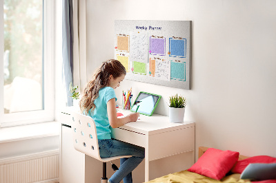 Weekkalender met bloemenaccenten en prikbord