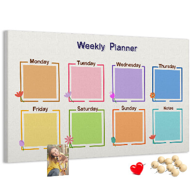 Weekkalender met bloemenaccenten en prikbord