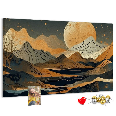 Prikbord met een afbeelding van een berglandschap bij maanlicht