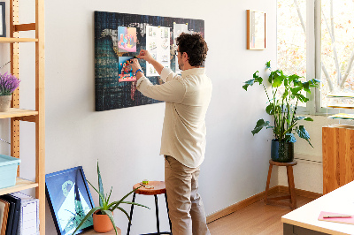 Prikbord wereldkaart in aardse kleuren