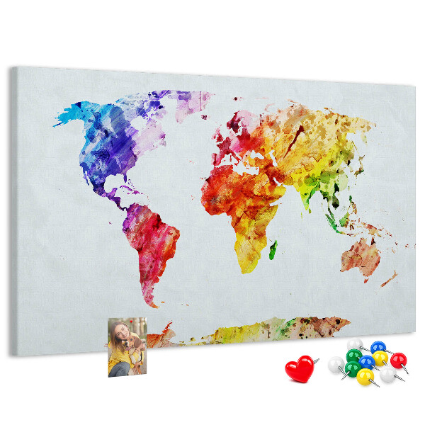 Kurk prikbord met een kleurrijke aquarel wereldkaart