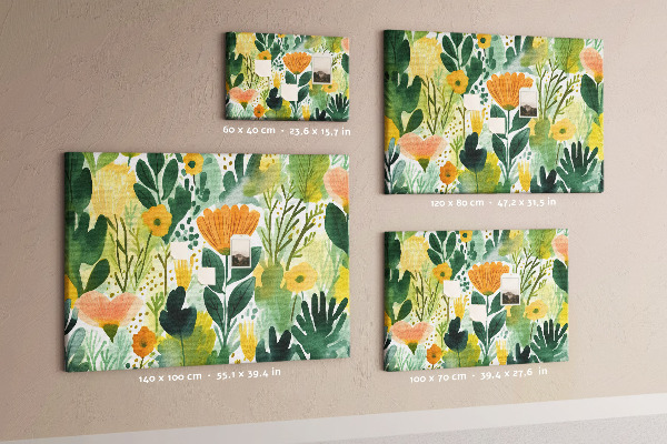 Kurkbord met bloemenpatroon en groene bladeren