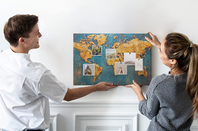 Prikbord wereldkaart in warme bruintinten