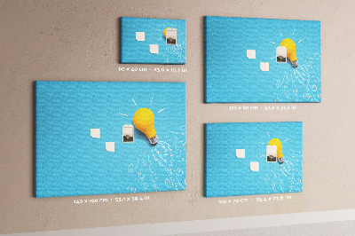 Prikbord met gloeiende lamp met explosie-effect