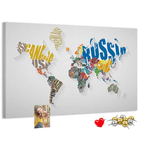 Kurk prikbord wereldkaart met landnamen in kleur