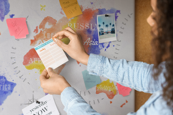 Kurk prikbord wereldkaart in aquarel-stijl