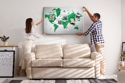 Prikbord met een groene aquarel wereldkaart